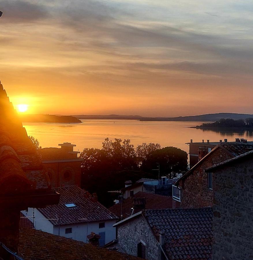 Апартаменти I Colori Del Lago Пассіньяно-суль-Тразімено Екстер'єр фото